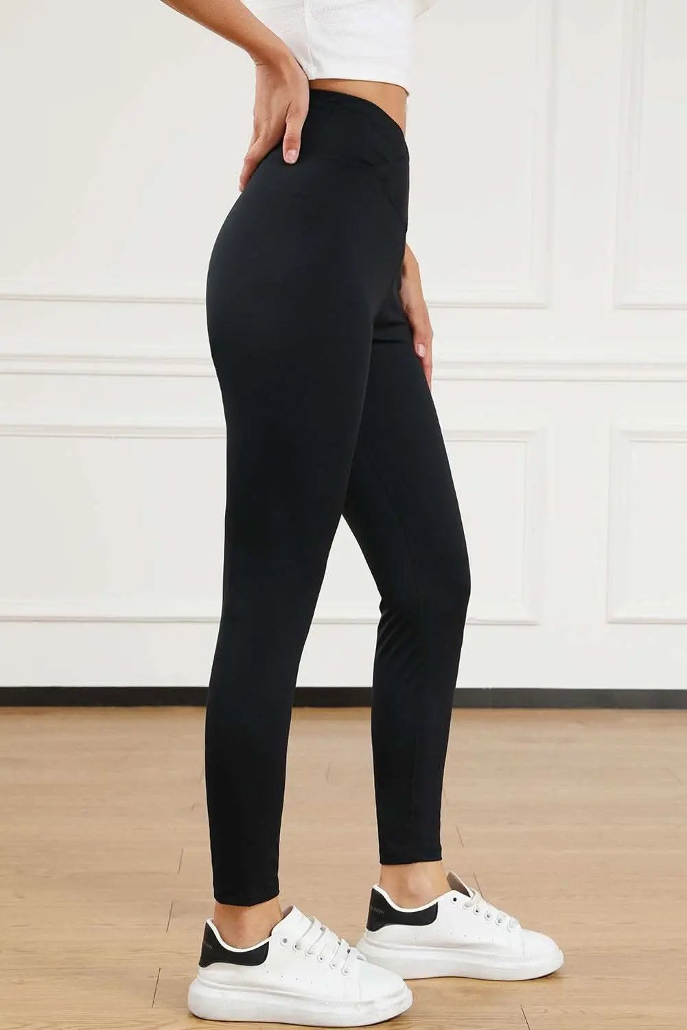 Black seamless leggings - arched waist - Love Salve